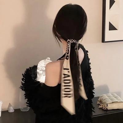 以电影内容为主轴，同时融入电视剧与综艺元素，适合偏好高完成度片单浏览的用户。